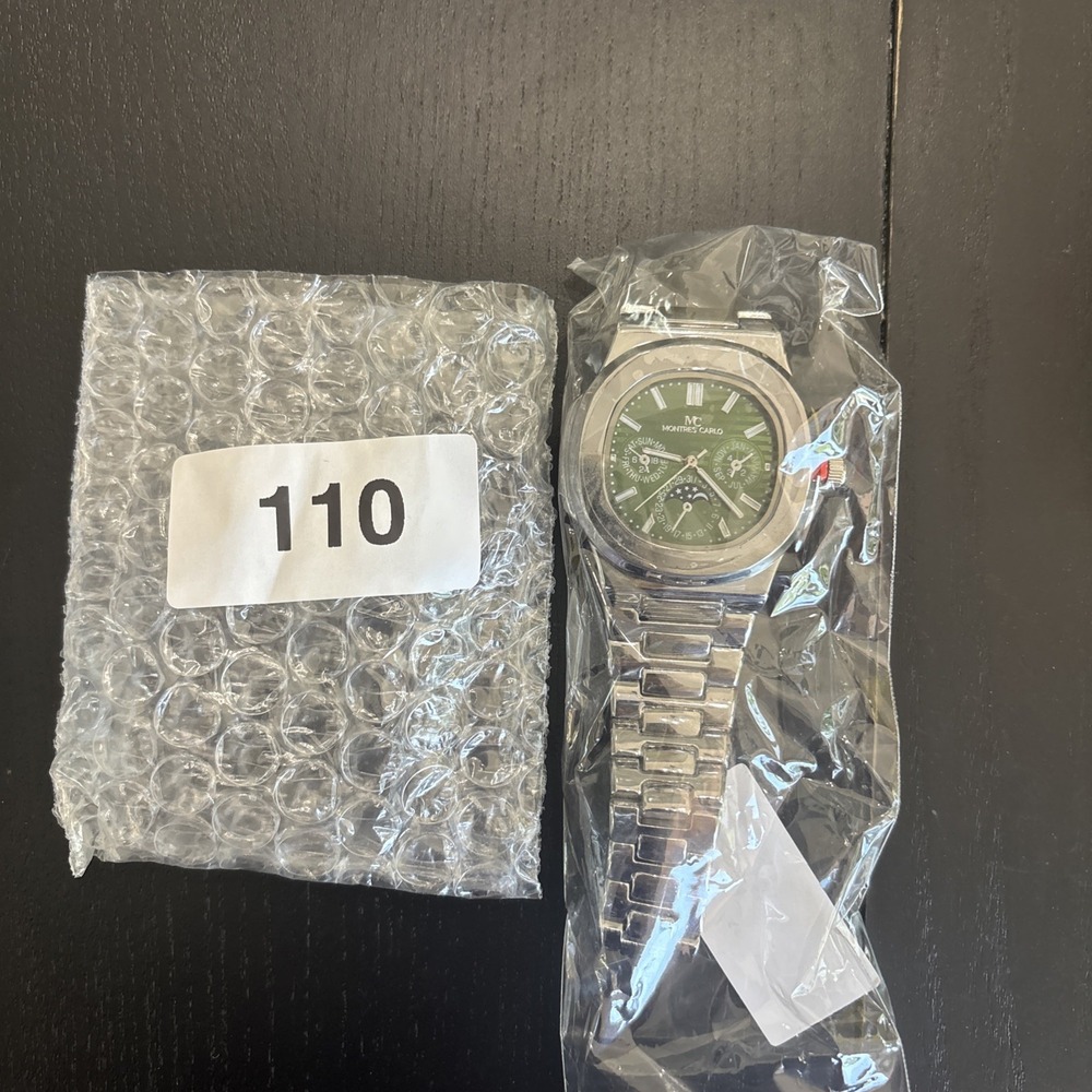 MC Watches & Co Quartz Moon Phase Day/Date Month Green Dial Cushion Bracelet - Picture 5 of 5